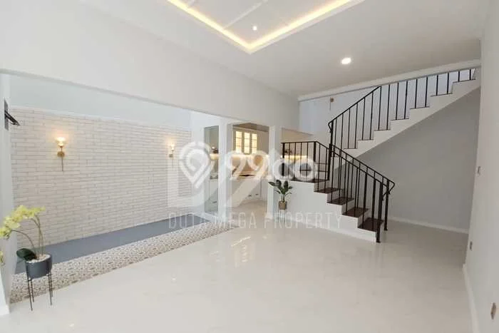 Rumah Elit Modern Siap Huni di BSD Nusaloka Tangerang Rumah Elit Modern Siap Huni di BSD Nusaloka Tangerang