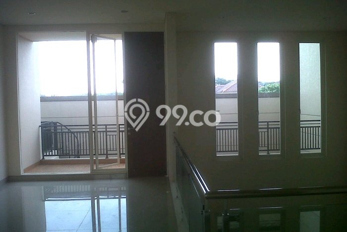 For Sale Rumah Mewah Exclusive di Lakarsantri, Surabaya For Sale Rumah Mewah Exclusive di Lakarsantri, Surabaya