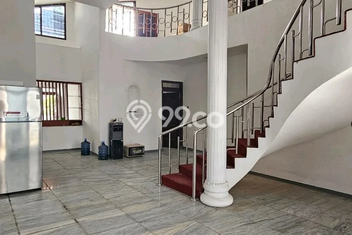 Dijual Rumah Premium dengan Fasilitas Sekitar Komplit di Gubeng, Surabaya Dijual Rumah Premium dengan Fasilitas Sekitar Komplit di Gubeng, Surabaya