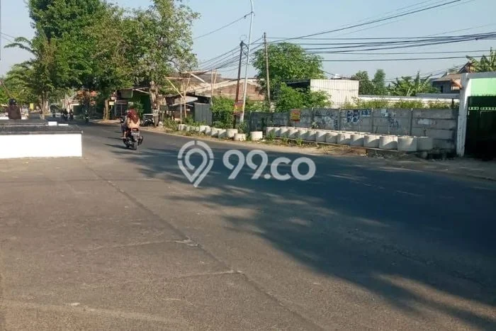 Tanah Siap Pakai Disewakan di Menganti, Gresik, Luas 2168m2 Tanah Siap Pakai Disewakan di Menganti, Gresik, Luas 2168m2