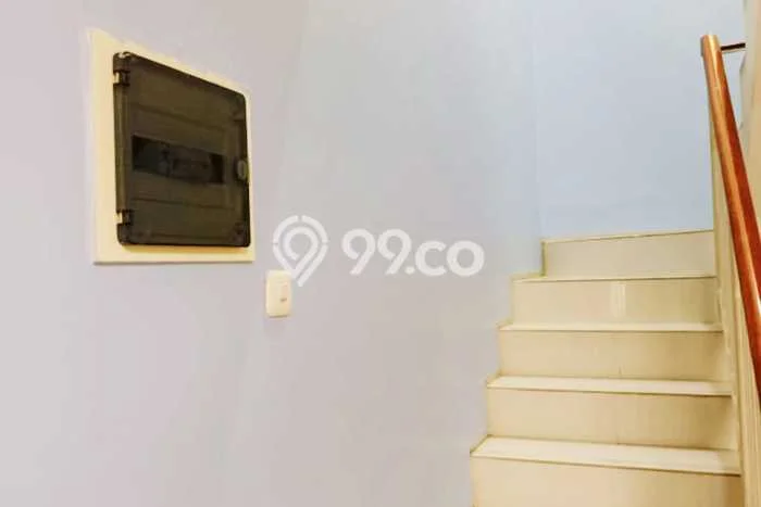 Lokasi terbaik! Rumah siap pakai disewakan di Tandes LB 100m2 Lokasi terbaik! Rumah siap pakai disewakan di Tandes LB 100m2