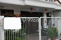 For Sale Hunian Rumah Terawat 2 KT di Citraland, Surabaya For Sale Hunian Rumah Terawat 2 KT di Citraland, Surabaya