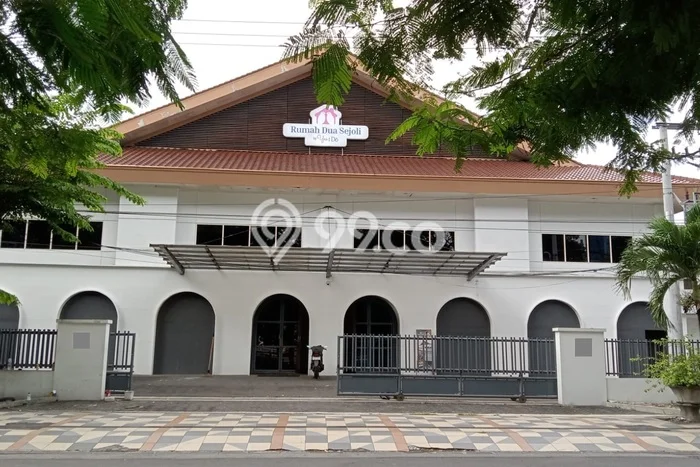 Kantor Disewakan Cepat di Sambikerep Surabaya LB 840m2 Kantor Disewakan Cepat di Sambikerep Surabaya LB 840m2