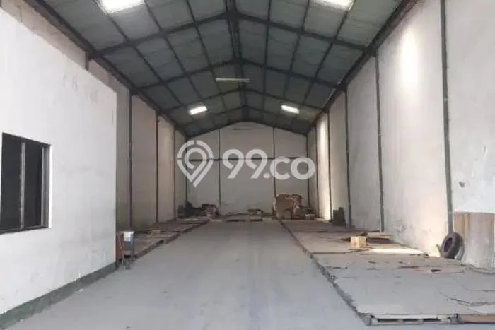 Disewakan Gudang di Kawasan Ramai Margomulyo Luas 480m2 Disewakan Gudang di Kawasan Ramai Margomulyo Luas 480m2