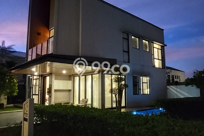 Rumah Luxury Modern Tanpa Renovasi di Senayan Jakarta Pusat Rumah Luxury Modern Tanpa Renovasi di Senayan Jakarta Pusat