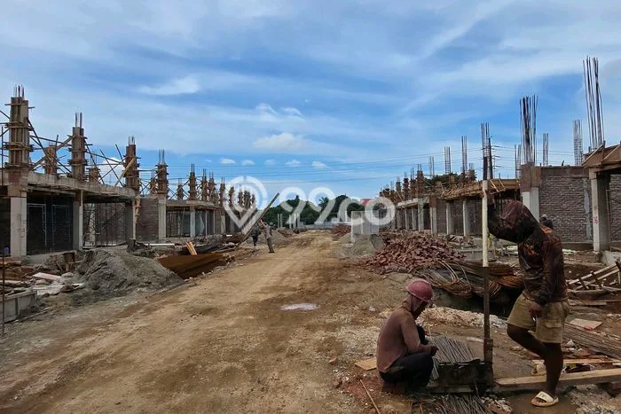 Gudang Usaha Dijual di Cengkareng Jakarta Barat LT 220m2 & LB 400m2 Gudang Usaha Dijual di Cengkareng Jakarta Barat LT 220m2 & LB 400m2