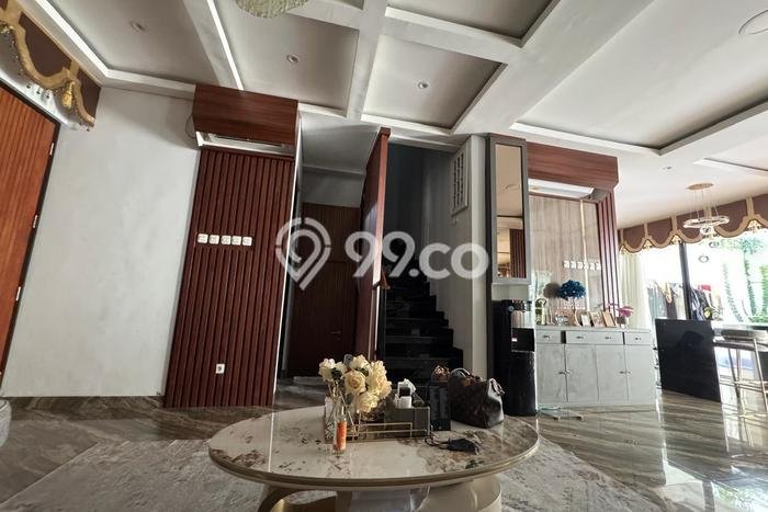 Ready to Use! Premium House LT 140m2 Desain Elegan di Harapan Indah Ready to Use! Premium House LT 140m2 Desain Elegan di Harapan Indah