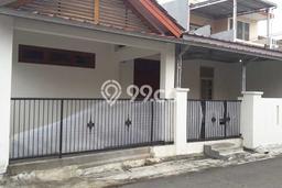 Disewakan Rumah Murah di Harapan Indah Bekasi Punya 2 Kamar Tidur Disewakan Rumah Murah di Harapan Indah Bekasi Punya 2 Kamar Tidur