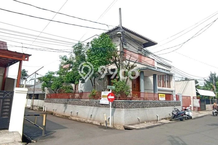 For Sale Rumah Elit Exclusive di Ciputat Timur, Tangerang Selatan For Sale Rumah Elit Exclusive di Ciputat Timur, Tangerang Selatan