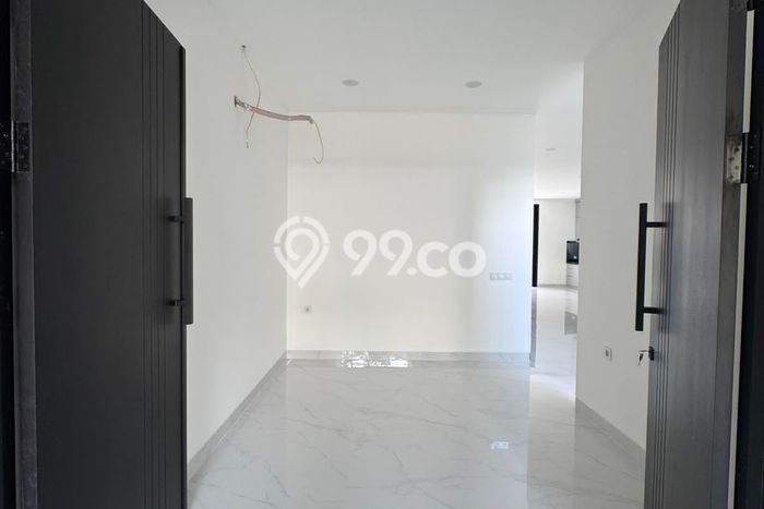 Dijual Rumah Premium dengan Fasilitas Sekitar Lengkap di BSD, Tangerang Selatan Dijual Rumah Premium dengan Fasilitas Sekitar Lengkap di BSD, Tangerang Selatan