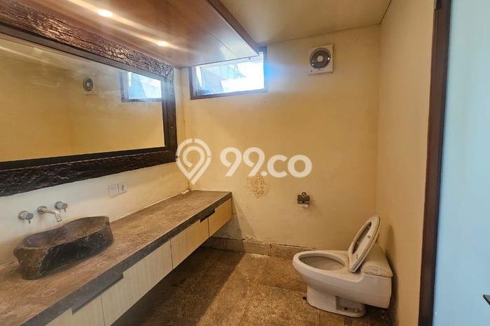 FOR SALE! Vila di , Luas 785m2m², Lokasi Strategis FOR SALE! Vila di , Luas 785m2m², Lokasi Strategis