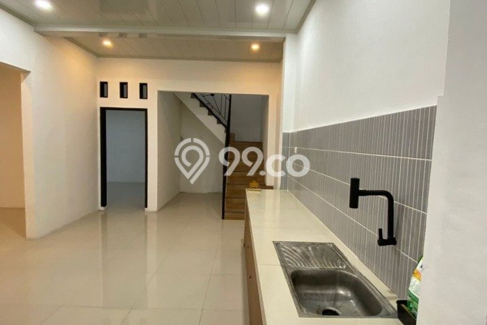 Dijual Cepat Rumah Favorit Siap Huni LB 180m2 di Ciledug, Tangerang Dijual Cepat Rumah Favorit Siap Huni LB 180m2 di Ciledug, Tangerang