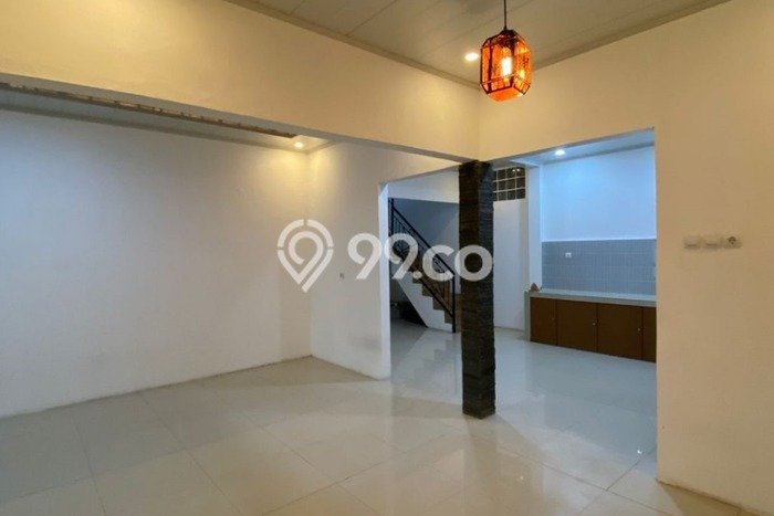 Dijual Cepat Rumah Favorit Siap Huni LB 180m2 di Ciledug, Tangerang Dijual Cepat Rumah Favorit Siap Huni LB 180m2 di Ciledug, Tangerang