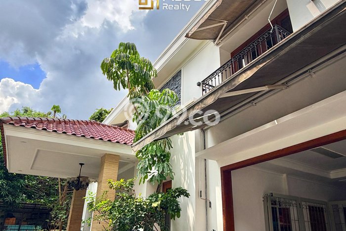 Rumah Elit LB 1100m2 Siap Huni Desain Elegan di Pondok Indah, Jakarta Selatan Rumah Elit LB 1100m2 Siap Huni Desain Elegan di Pondok Indah, Jakarta Selatan