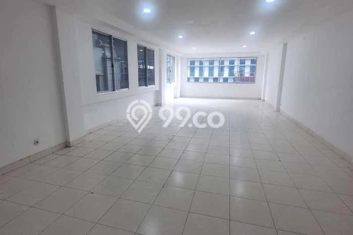 Ruko disewakan lokasi strategis Grogol Petamburan Jakarta Barat 300m2 Ruko disewakan lokasi strategis Grogol Petamburan Jakarta Barat 300m2