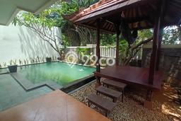 Disewakan Rumah Nyaman LT 410m2 / LB 600m2 di Pondok Indah, Jakarta Selatan Disewakan Rumah Nyaman LT 410m2 / LB 600m2 di Pondok Indah, Jakarta Selatan