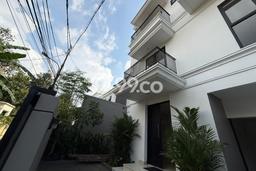 Hunian Modern Disewakan di Kebayoran Baru Jakarta Selatan Area Sangat Strategis Hunian Modern Disewakan di Kebayoran Baru Jakarta Selatan Area Sangat Strategis