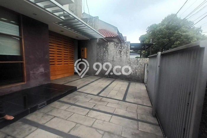 Rumah Elit Modern Siap Huni di Gandaria Jakarta Selatan Rumah Elit Modern Siap Huni di Gandaria Jakarta Selatan