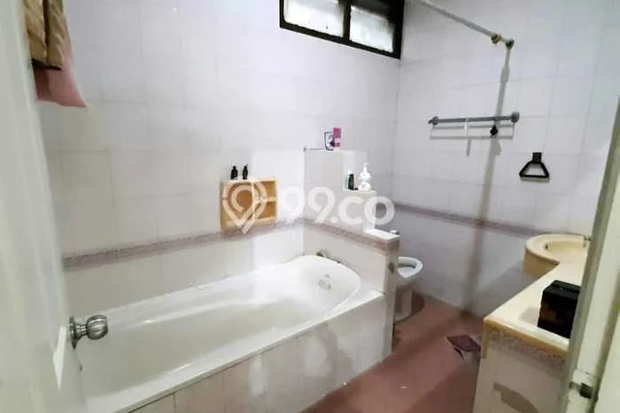 Hot Offer Hunian Premium Ideal dan Luas di Darmo permai, Surabaya Hot Offer Hunian Premium Ideal dan Luas di Darmo permai, Surabaya