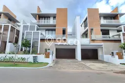 Rumah Mewah LB 450m2 Siap Pakai Desain Elegan di Batam Centre, Batam Rumah Mewah LB 450m2 Siap Pakai Desain Elegan di Batam Centre, Batam