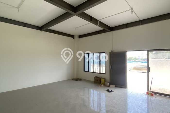 Disewakan Gudang di Kawasan Ramai Batam Centre Luas 930m2 Disewakan Gudang di Kawasan Ramai Batam Centre Luas 930m2