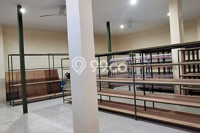 Rumah Luas Asri 2 KT Siap Pakai di Tiban Batam Rumah Luas Asri 2 KT Siap Pakai di Tiban Batam