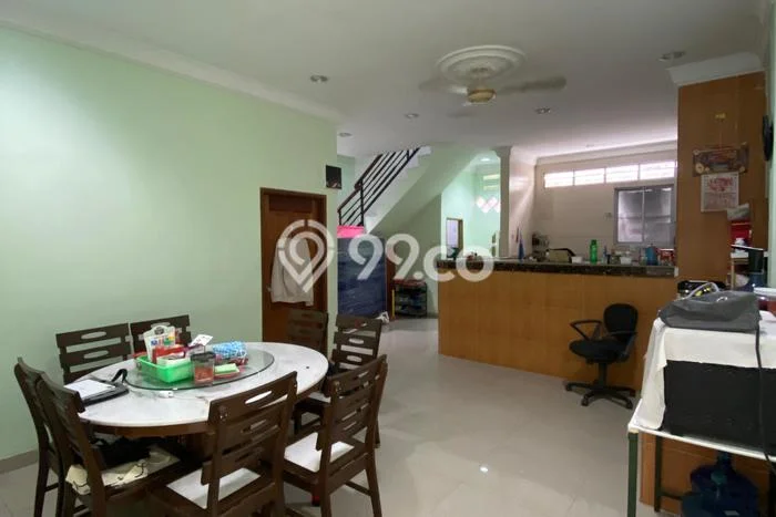 For Sale Rumah 5 Kamar Lokasi Ideal Bagus dan Strategis di Batam Centre For Sale Rumah 5 Kamar Lokasi Ideal Bagus dan Strategis di Batam Centre