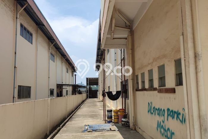 Gudang Dijual di Batu Ampar Batam dengan Luas Bangunan 2130m2 Gudang Dijual di Batu Ampar Batam dengan Luas Bangunan 2130m2
