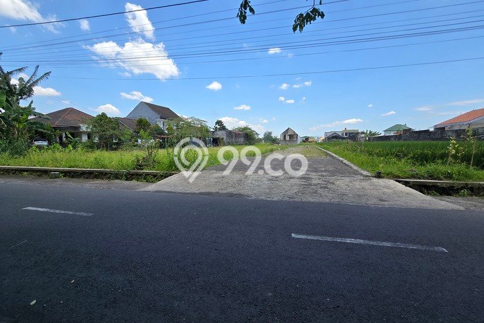 Kavling Tanah di Ngaglik Dijual Luas 250m2 Legalitas SHM Kavling Tanah di Ngaglik Dijual Luas 250m2 Legalitas SHM