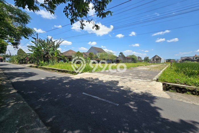 Kavling Tanah di Ngaglik Dijual Luas 250m2 Legalitas SHM Kavling Tanah di Ngaglik Dijual Luas 250m2 Legalitas SHM