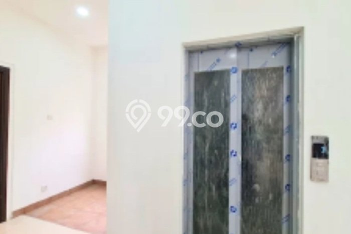 Ruko Usaha Dijual di BSD Tangerang Selatan LT 155m2 & LB 855m2 Ruko Usaha Dijual di BSD Tangerang Selatan LT 155m2 & LB 855m2