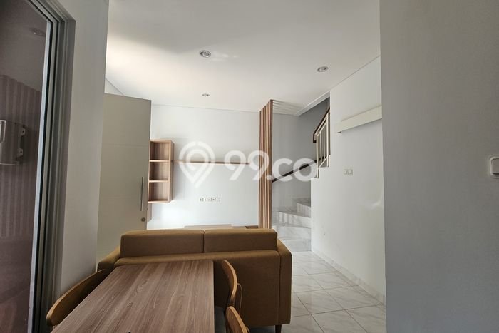 Disewakan! Rumah 2 Kamar Tidur &
2 Kamar Mandi di Gading Serpong, Tangerang Disewakan! Rumah 2 Kamar Tidur &
2 Kamar Mandi di Gading Serpong, Tangerang