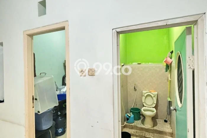 For Sale Rumah 5 Kamar Lokasi Ideal Nyaman dan Strategis di Tembalang For Sale Rumah 5 Kamar Lokasi Ideal Nyaman dan Strategis di Tembalang