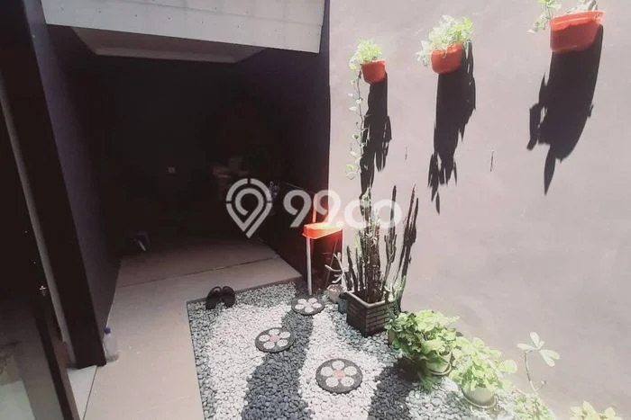 Rumah Strategis Modern Lb 97m2 di Banyumanik, Semarang Rumah Strategis Modern Lb 97m2 di Banyumanik, Semarang