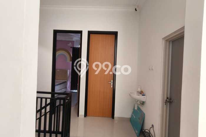 Rumah Strategis Modern Lb 115m2 di Banyumanik, Semarang Rumah Strategis Modern Lb 115m2 di Banyumanik, Semarang