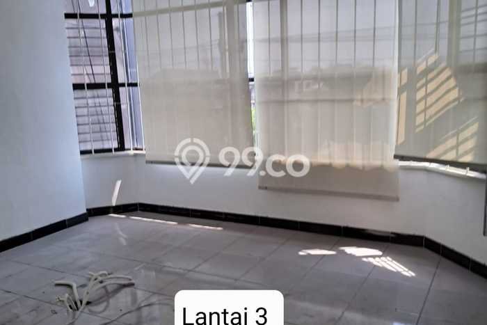 Ruko Disewa di Surabaya dengan LB 250m2 Area Komersial Ramai Ruko Disewa di Surabaya dengan LB 250m2 Area Komersial Ramai