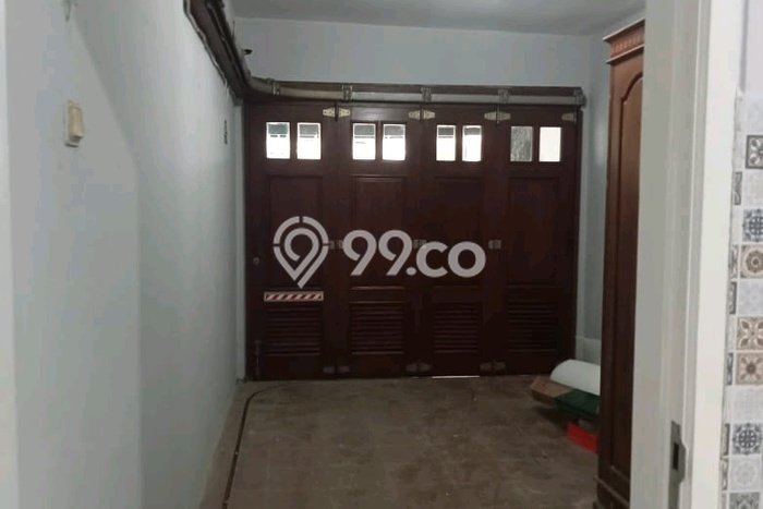Ready to Use! Premium House LT 300m2 Desain Elegan di Kedung Baruk Ready to Use! Premium House LT 300m2 Desain Elegan di Kedung Baruk
