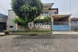 Rumah Strategis Minimalis Lb 310m2 di Wonocolo, Surabaya Rumah Strategis Minimalis Lb 310m2 di Wonocolo, Surabaya
