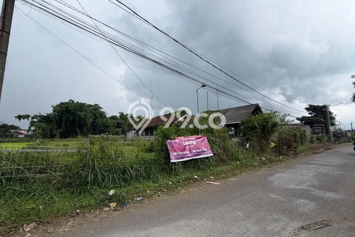 Lahan Strategis di Pujon Dijual dengan Luas 1753m2 Lahan Strategis di Pujon Dijual dengan Luas 1753m2