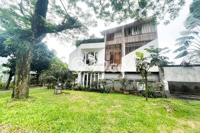 For Sale Rumah Mewah Exclusive di Cimahi Selatan, Cimahi For Sale Rumah Mewah Exclusive di Cimahi Selatan, Cimahi
