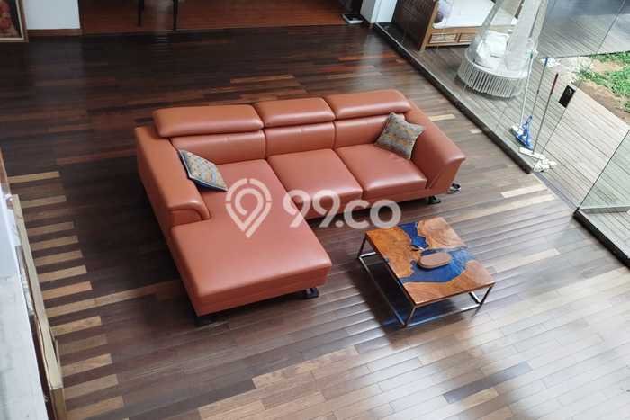 Ready to Use! Luxury House LT 325m2 Desain Modern di Setra Sari Ready to Use! Luxury House LT 325m2 Desain Modern di Setra Sari