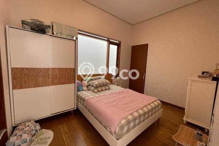 Ready to Use! Luxury House LT 325m2 Desain Modern di Setra Sari Ready to Use! Luxury House LT 325m2 Desain Modern di Setra Sari