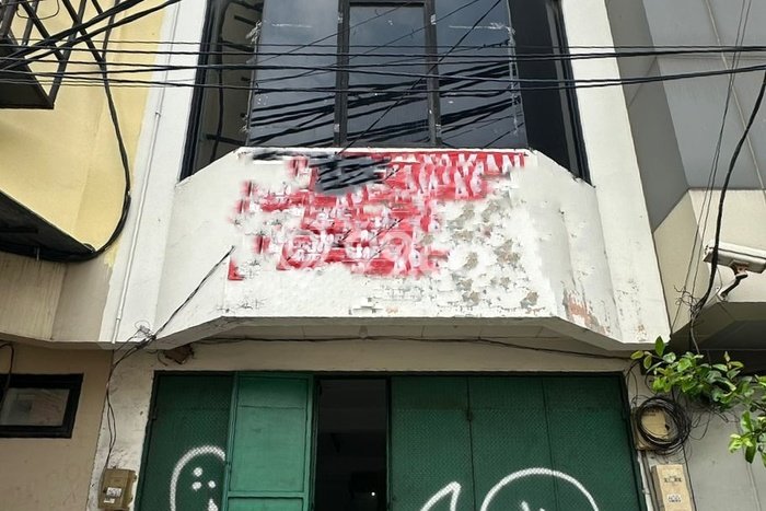 Ruko Dijual di Jakarta Pusat LT 60m2 & LB 200m2 Lokasi Terbaik! Ruko Dijual di Jakarta Pusat LT 60m2 & LB 200m2 Lokasi Terbaik!