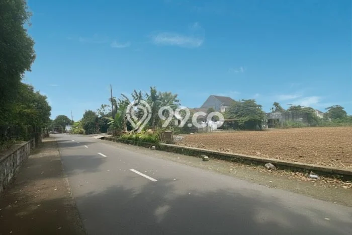 Dijual Tanah di Ngaglik Sleman Luas 111m2 SHM Dijual Tanah di Ngaglik Sleman Luas 111m2 SHM