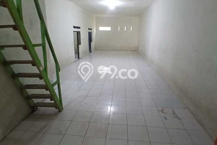 Unit Gudang Disewa Lokasi Batujajar, Bandung Barat Spesifikasi Luas Bangunan 200m2 Unit Gudang Disewa Lokasi Batujajar, Bandung Barat Spesifikasi Luas Bangunan 200m2