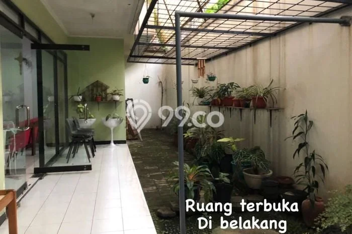 Rumah Modern 4 KT di Pajajaran Bandung Full Furnished Rumah Modern 4 KT di Pajajaran Bandung Full Furnished