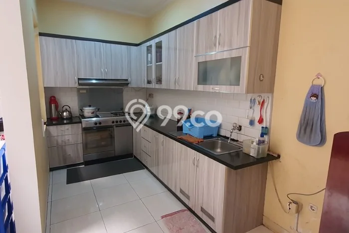 Rumah Elit LB 135m2 Siap Huni Desain Elegan di Puri Indah, Jakarta Barat Rumah Elit LB 135m2 Siap Huni Desain Elegan di Puri Indah, Jakarta Barat