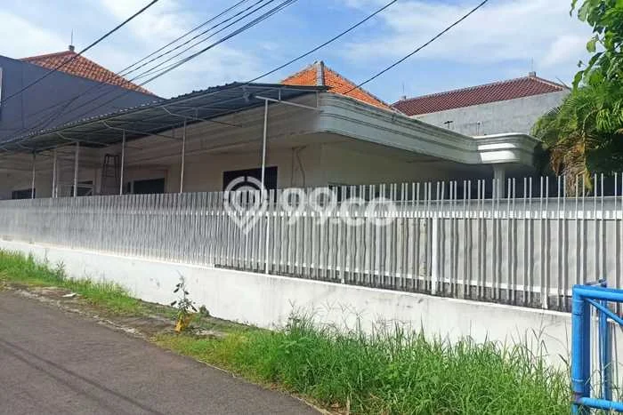 Jarang Ada! Rumah Sewa 2 Kamar Bagus Siap Huni Surabaya Kota Jarang Ada! Rumah Sewa 2 Kamar Bagus Siap Huni Surabaya Kota