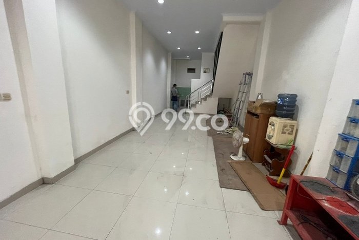 Dijual Cepat Rumah Siap Huni LT 68m2 LB 234m2 di Jakarta Barat Cocok untuk Hunian Dijual Cepat Rumah Siap Huni LT 68m2 LB 234m2 di Jakarta Barat Cocok untuk Hunian