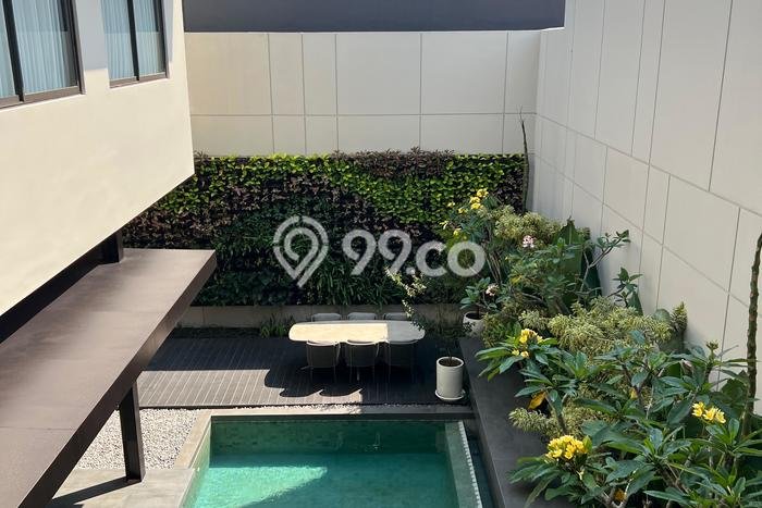 Rumah Elit LB 430m2 Siap Pakai Desain Elegan di Summarecon Bandung, Bandung Rumah Elit LB 430m2 Siap Pakai Desain Elegan di Summarecon Bandung, Bandung